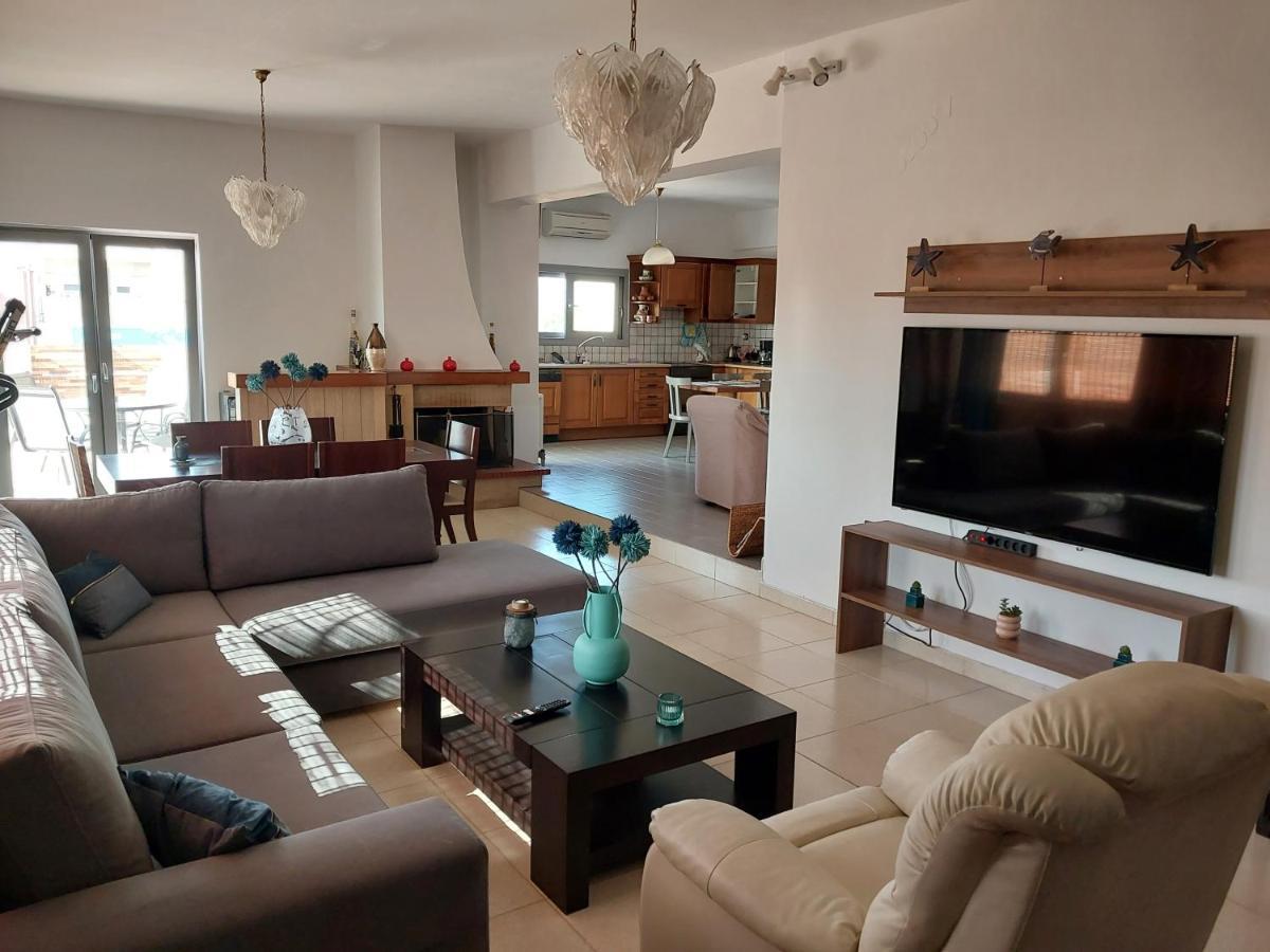 Passatempo Casa - 3 Bedroom Apartment Close To The Swimming Pool Gerani  Exterior foto