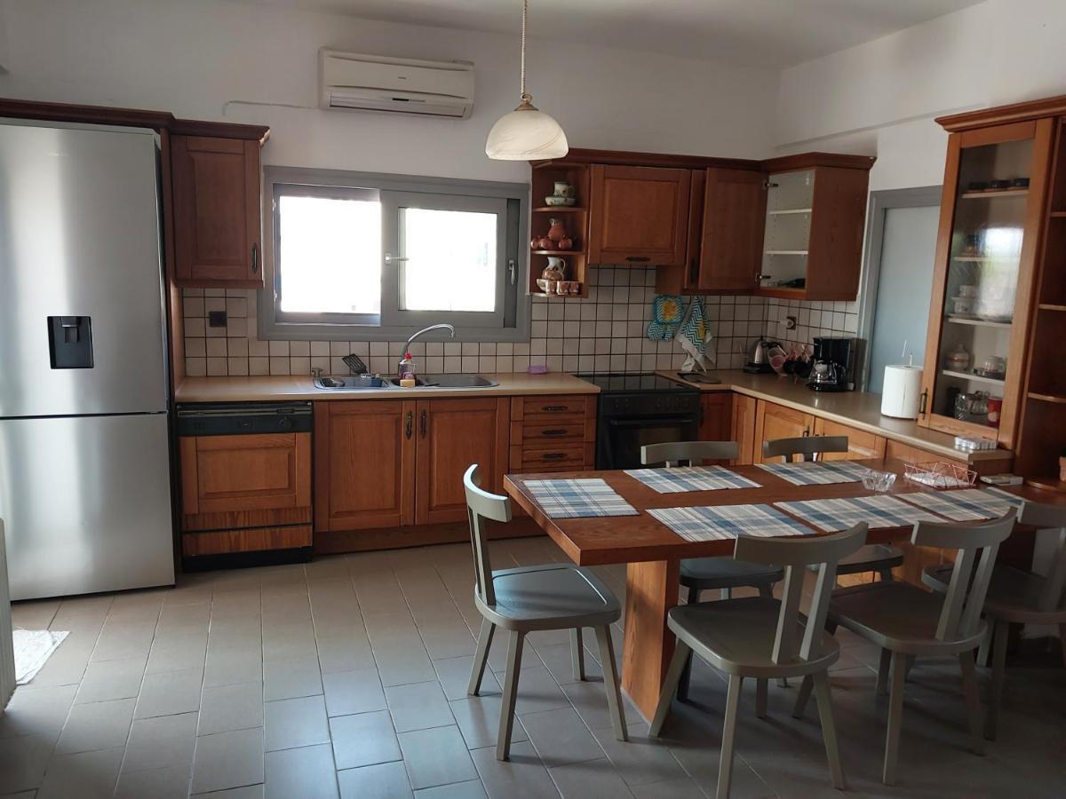 Passatempo Casa - 3 Bedroom Apartment Close To The Swimming Pool Gerani  Exterior foto